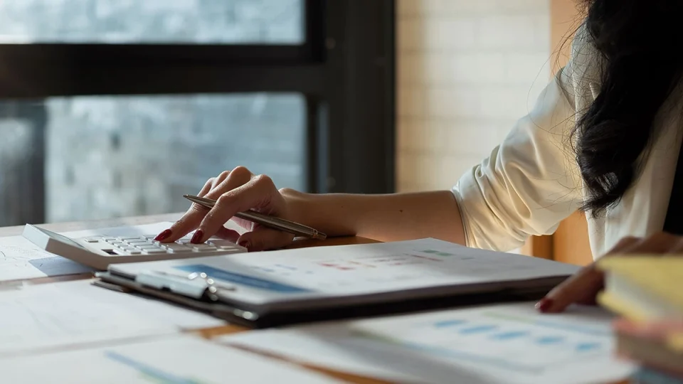 Menyusun Laporan Keuangan untuk Presentasi Investor